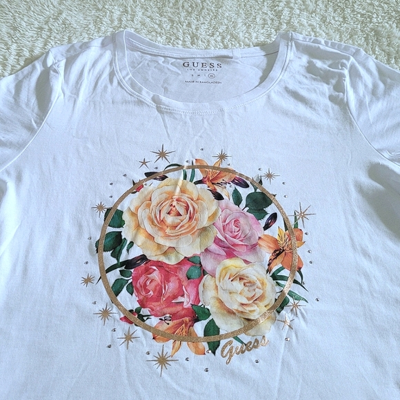 Guess❓Miller Floral💐 Graphic Tee👕 - NWT - Picture 10 of 15